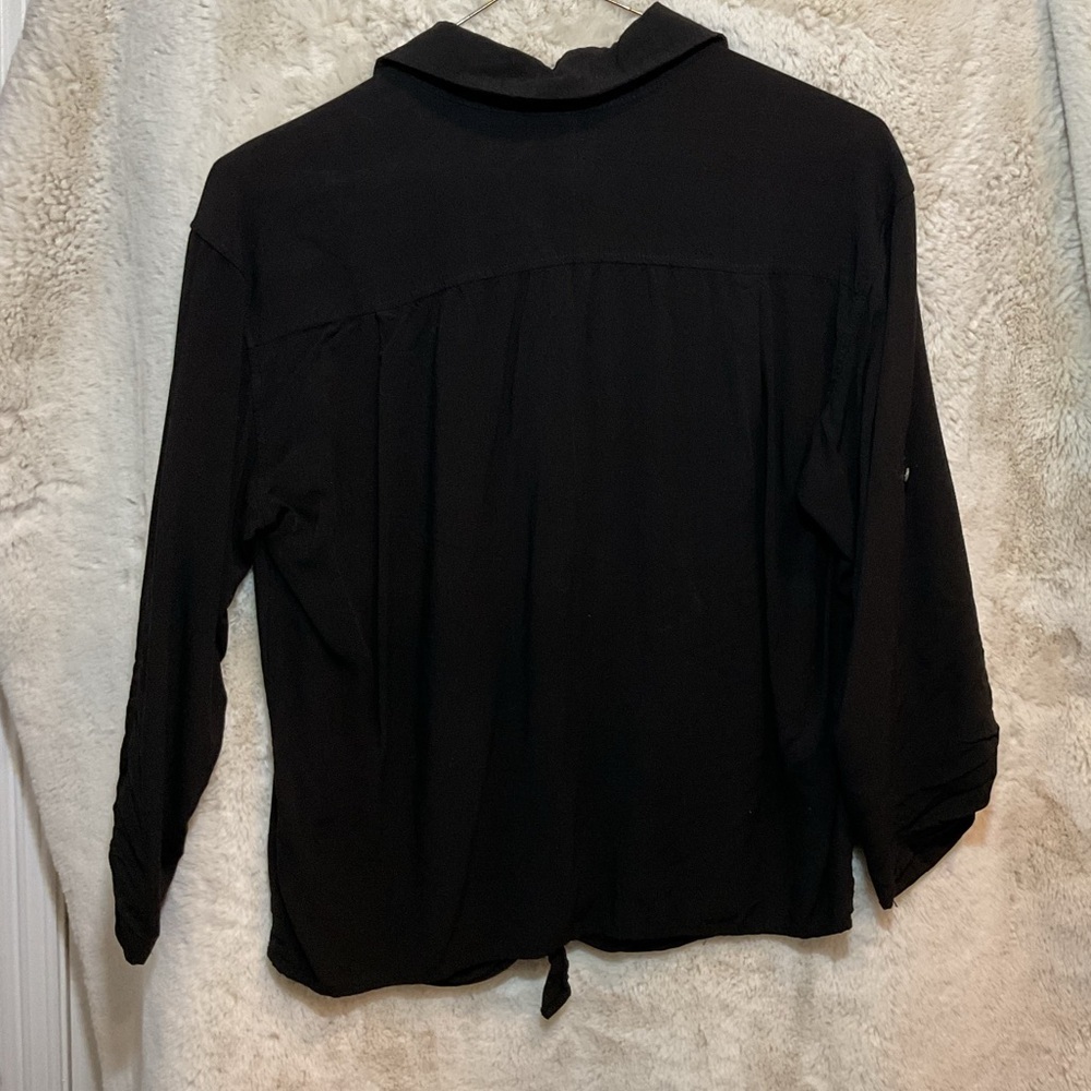 Black long sleeve button up shirt - Picture 2 of 3